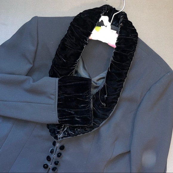 Harold's Suit Jacket with Velvet Lapel and Cuffs Black Size 12 - Picture 6 of 8